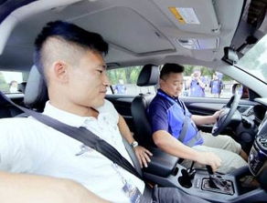 汽車陪駕服務(wù) 惡劣天氣下的安全駕駛守護者